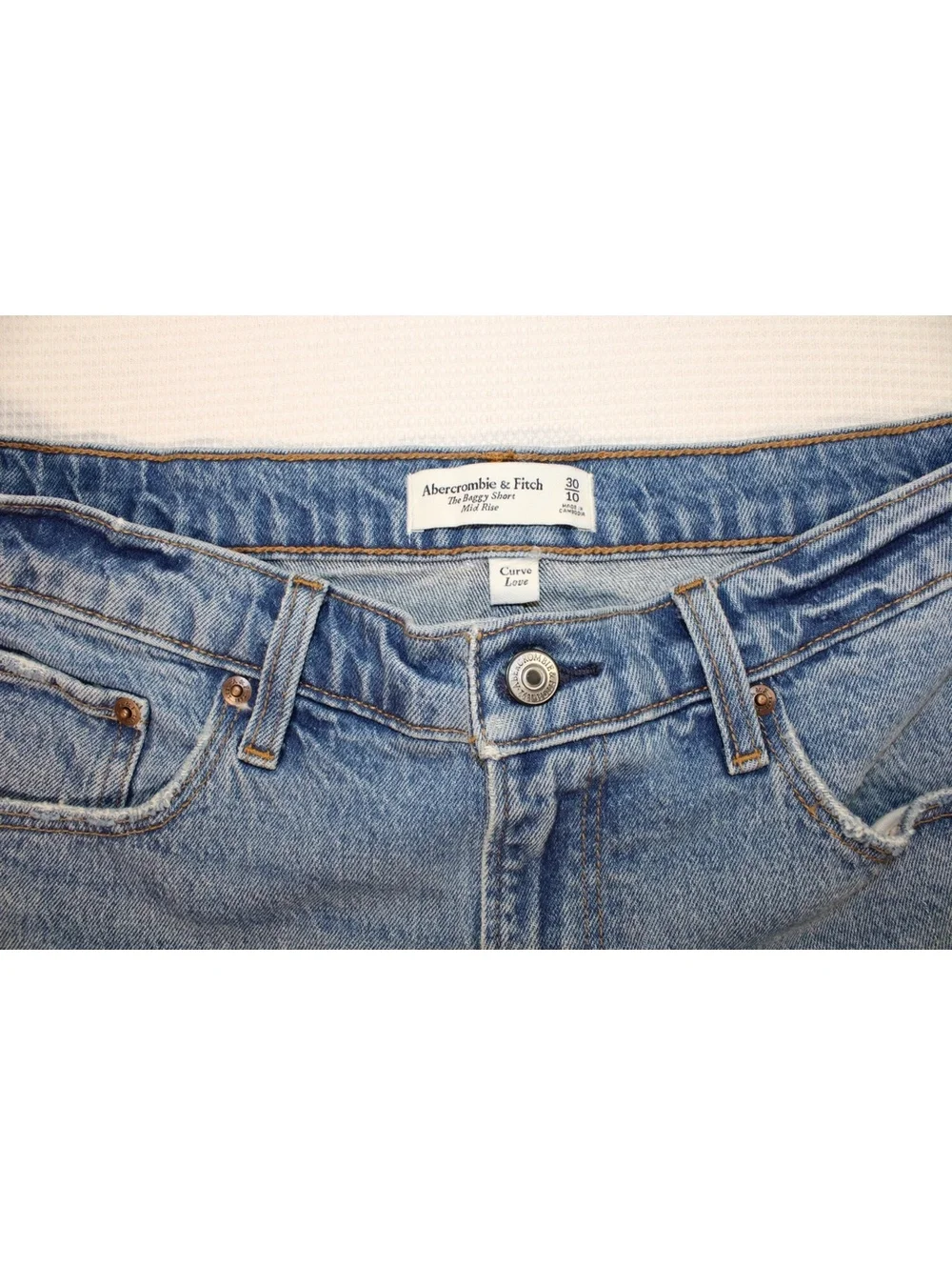 Abercrombie & Fitch The Baggy Short Mid Rise